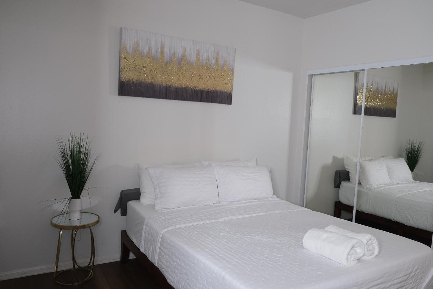Exclusive In Mdr-venice With Pool, Gym & Hottub *