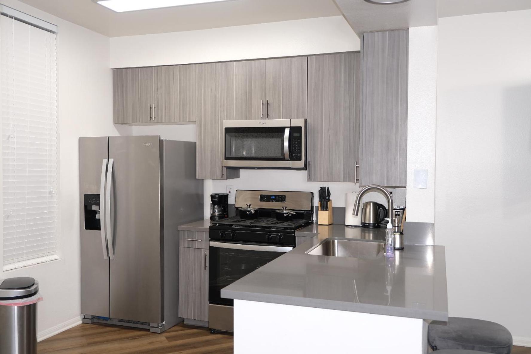 Exclusive In Mdr-venice With Pool, Gym & Hottub *